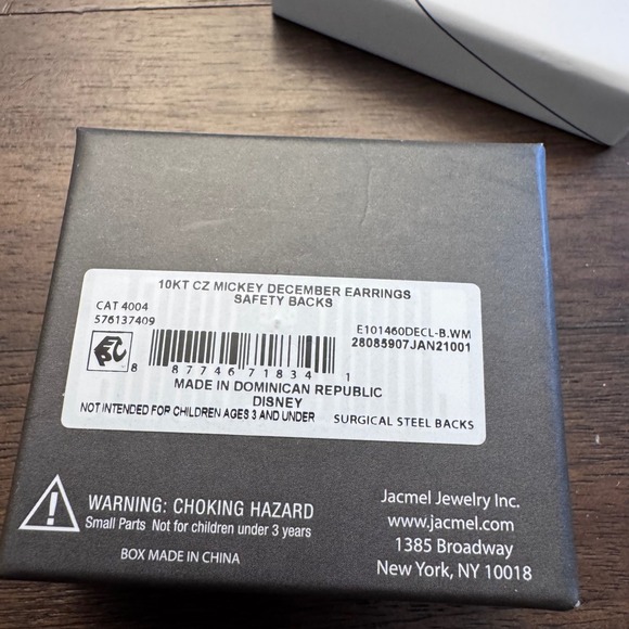 Disney 10kt Gold Cubic Zirconia Mickey Mouse Stud Earrings Safety Backs - Picture 5 of 5